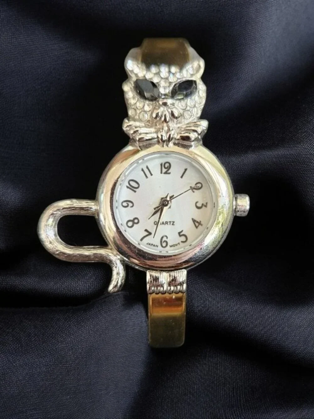 AVON Rhinestone Kitty Goldtone Hinged Ladies Bangle Bracelet Quartz Watch